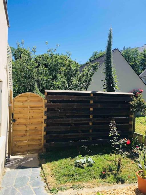 Logement Independant,Calme A 2 Pas Du Centre Ville Lannion Esterno foto