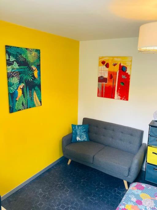 Logement Independant,Calme A 2 Pas Du Centre Ville Lannion Esterno foto