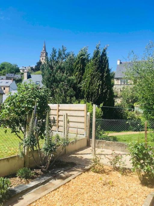 Logement Independant,Calme A 2 Pas Du Centre Ville Lannion Esterno foto