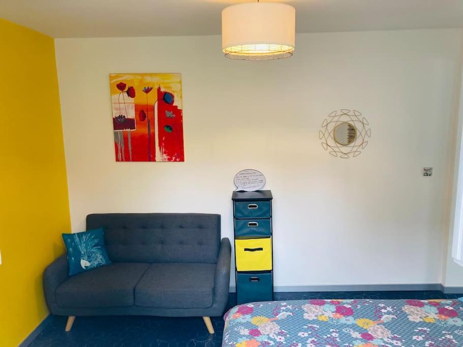 Logement Independant,Calme A 2 Pas Du Centre Ville Lannion Esterno foto