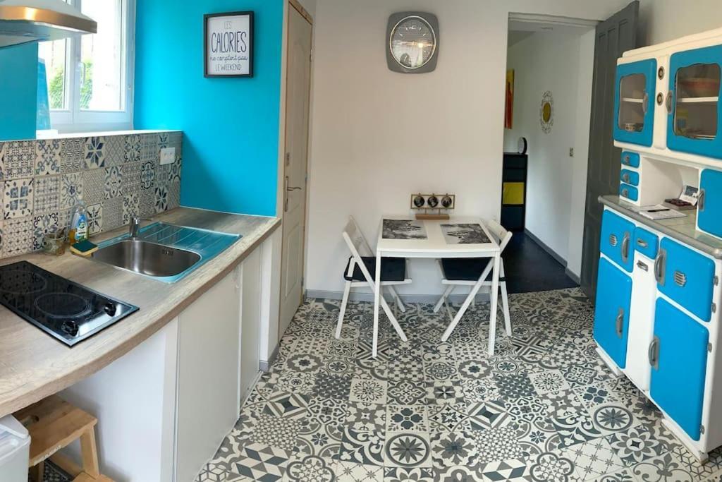 Logement Independant,Calme A 2 Pas Du Centre Ville Lannion Esterno foto