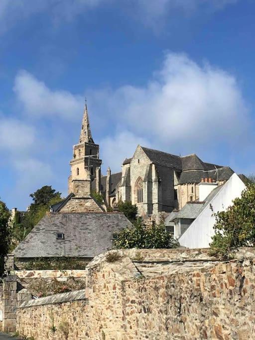 Logement Independant,Calme A 2 Pas Du Centre Ville Lannion Esterno foto